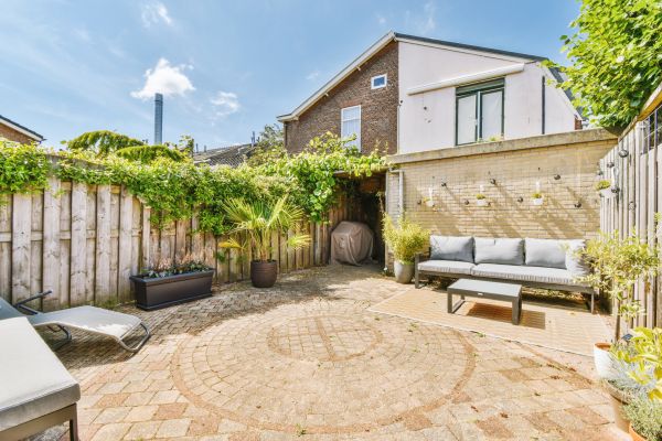 Courtyard Patio Service in Aurora